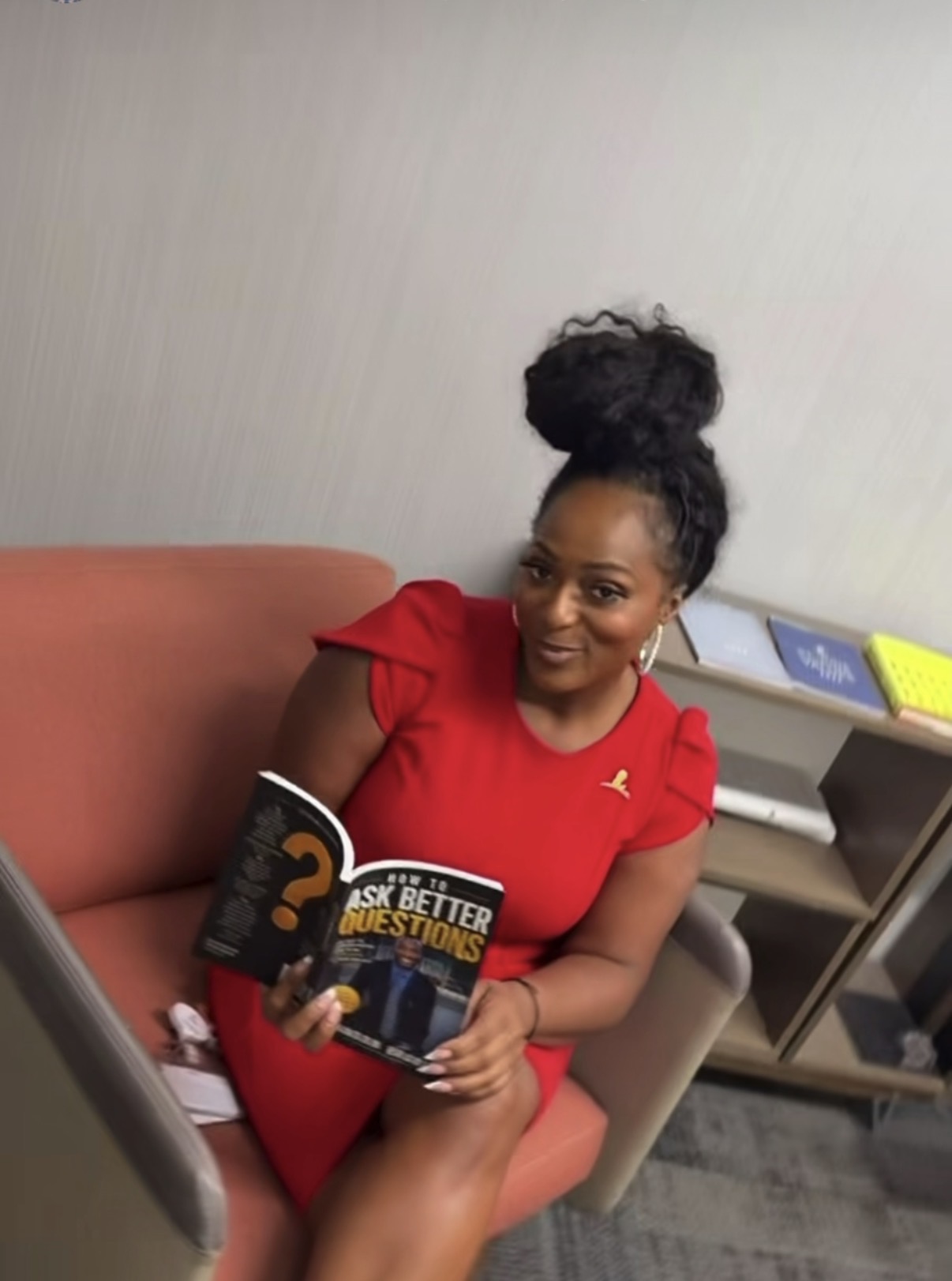 Reader 5 holding How to Ask Better Questions